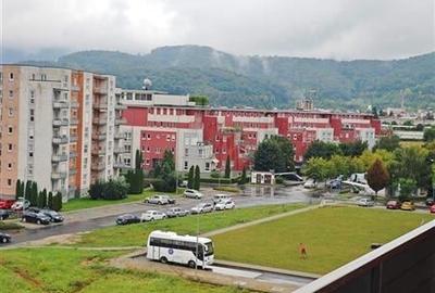 Vanzare apartament 3 camere, Avantgarden, etaj 5/6, parcare - 1