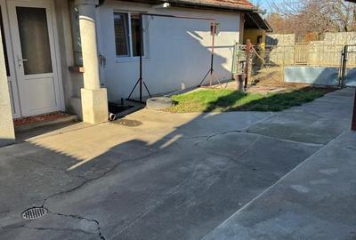 Casa de vanzare in Nadlac ,670 suprafata totala - 4