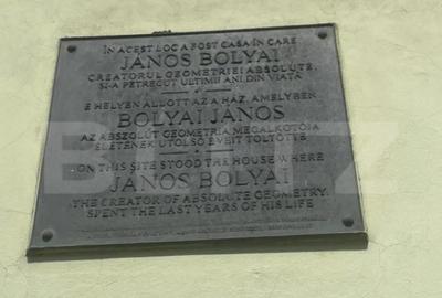 Casă cu 2 camere cu Teren 192 Mp în Central - 7