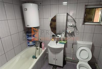 Casă cu 3 camere decomandat în Bălănești - 13