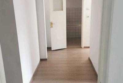 Apartament cu 3 camere decomandat în Lujerului - 8