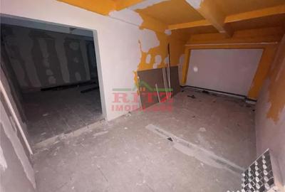 Spațiu comercial, de 161 mp, în Central - 2