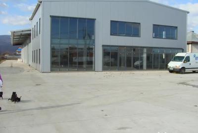 Spațiu comercial, de 1,200 mp, în Central - 1