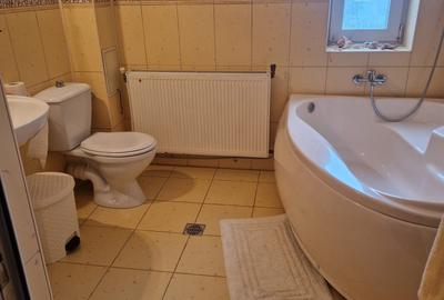 Casă individuală cu 10 camere cu Teren 2500 Mp în Central - 11