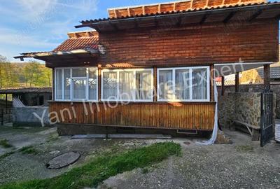 Casă cu 6 camere cu Teren 4050 Mp în Tutana - 20