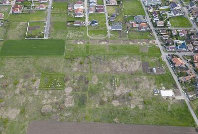 Teren de 218 mp, în Central - 4