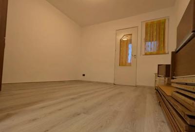 Garsonieră decomandată, mobilată în Tractorul