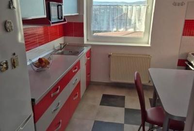 Apartament cu 3 camere decomandat în Central - 1