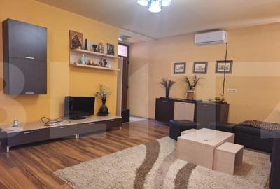 Casa compusa din doua apartamente, de vanzare, cu 8 camere, - 2