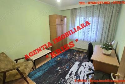 Apartament cu 3 camere decomandat în Găvana - 2