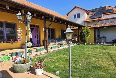 Casă cu 4 camere cu Teren 442 Mp în Central - 2