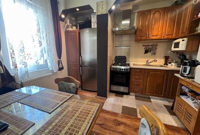 Apartament cu 3 camere decomandat în Central - 8