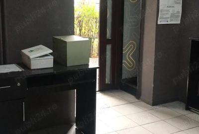 Spațiu comercial, de 25 mp, în Central - 6