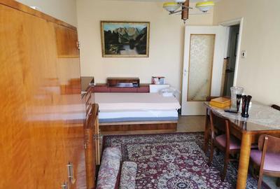Apartament 2 camere Grivitei decomandat 97000 Euro