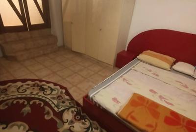 Sagului-Piata Doina,Cu Centrala,Mobilat Mediu,Etajul 1,De Vazut-250 E-Liber Acum - 1