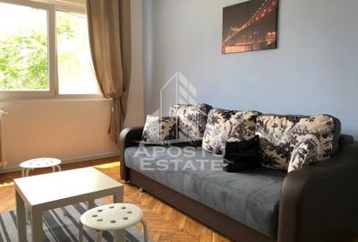 Garsonieră decomandată, mobilată în Complex Studențesc