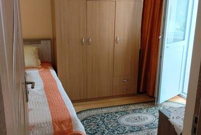 Apartament cu 3 camere semidecomadat complet utilat - 12