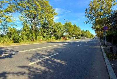 Apartament cu 3 camere decomandat în Băneasa