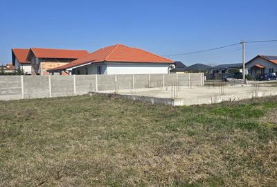Casă cu 4 camere în Parța - 1