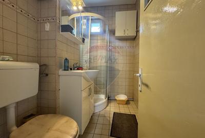 Apartament cu 4 camere semidecomandat în Central - 1