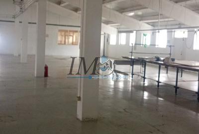 Spațiu comercial, de 950 mp, în Central - 1