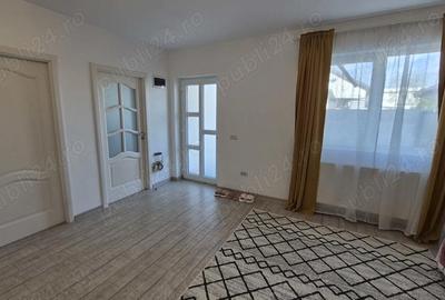 Casă cu 4 camere cu Canalizare în Central - 6