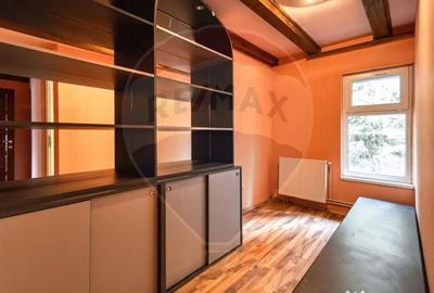 Casă cu 6 camere cu Teren 463 Mp în Sud - 4