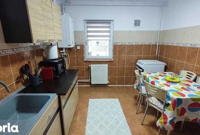 Apartament cu 4 camere decomandat, mobilat în Central - 12