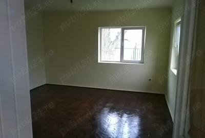 Casă cu 2 camere în Central