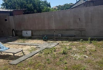 Casă cu Teren 643 Mp în Central