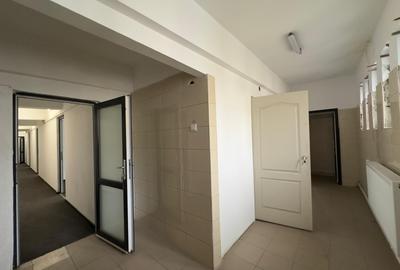 Birou, de 20,000 mp, în Baza 3 - 9