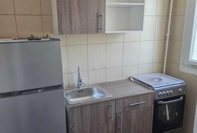 Garsonieră semidecomandată în Titan