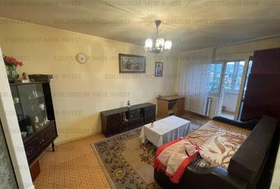 Apartament cu 3 camere, decomandat - zona Racadau - 1