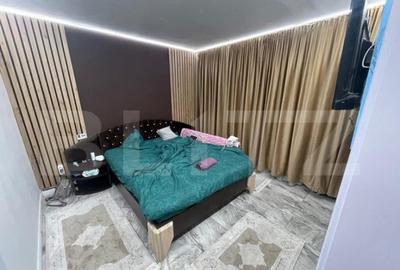 Apartament cu 3 camere decomandat în Dumbrava 2 - 8