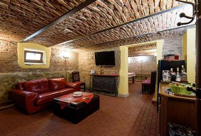 Resedinta cu:foisor,2 garaje, crama tip restaurant+garsoniera lux ... - 6