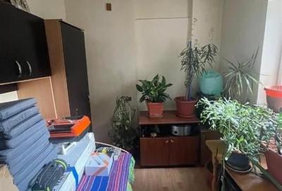 Piata Alba Iulia, casa  142 mp, teren 232 mp - 2