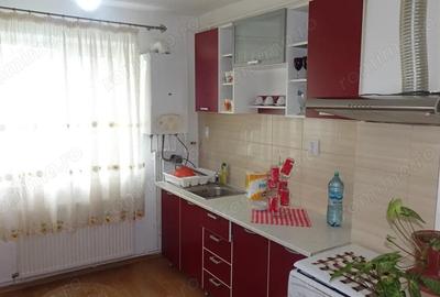 Inchiriez apartament 2 camere decomandat in Deva, etaj 3, zona Marasti, mobilat - 1