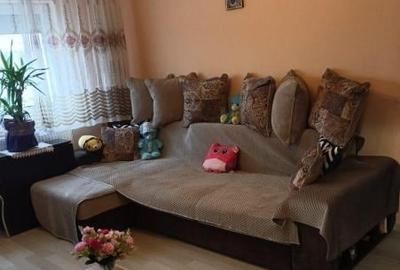 Apartament 2 camere de vanzare zona Poarta 6 - 2