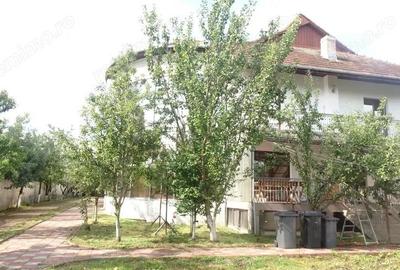 Vand casa de locuit sau pentru pensiune in Deva, zona 22 Decembrie, S+P+1+M, contructie din BCA