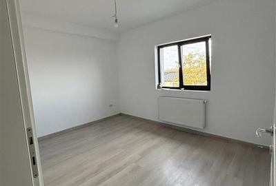 Apartament cu 3 camere decomandat în Dancu - 2