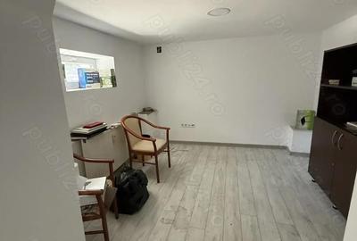 Spațiu comercial, de 40 mp, în Central - 3