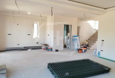 Casa  120 mp utili, terase  panoramice 40 mp, garaj - 8