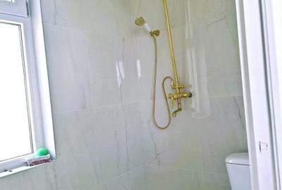 Casă individuală cu 4 camere cu Canalizare în Câmpenești - 9