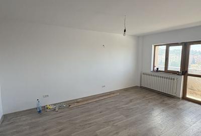 Apartament cu 3 camere decomandat în Astra - 19