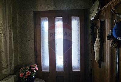 Casă cu 6 camere cu Teren 200 Mp în Central - 22