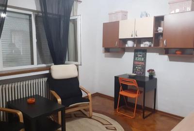 Garsonieră decomandată, mobilată în Romană - 7