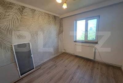 Apartament cu 3 camere semidecomandat, mobilat în Florilor - 3