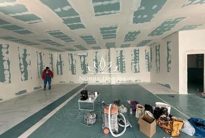 Spațiu comercial, de 160 mp, în Central - 3