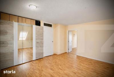 Casă cu 5 camere cu Teren 890 Mp în Ghioroc - 1