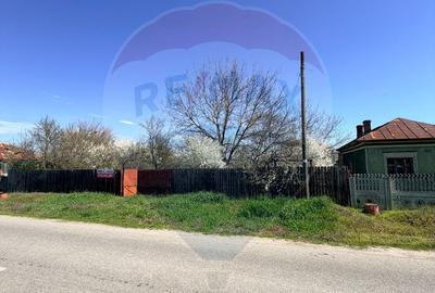 Teren de 3700 mp, în Iancu Jianu - 1